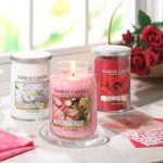 Yankee Candle Duftkerze im Glas (gross) – Fresh Cut Roses – Kerze mit langer Brenndauer bis zu 150 Stunden – Perfekte Geschenke für Frauen – Bild 9