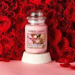 Yankee Candle Duftkerze im Glas (gross) – Fresh Cut Roses – Kerze mit langer Brenndauer bis zu 150 Stunden – Perfekte Geschenke für Frauen – Bild 3