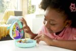 Polly Pocket Igel-Café GTN15 – Spielset mit Puppe, Tieren & Zubehör ab 4 Jahren – Bild 3