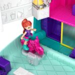 Polly Pocket GCJ86  World Einkaufszentrum Schatulle & Pocket FRY38 - World Flamingo Schwimmring Schatulle Puppen Spielset , Spielzeug ab 4 Jahren – Bild 5
