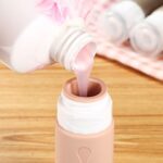 Silikon Reiseflaschen 90ml Set, Gemice 4 Stück auslaufsichere Reise Container und Reise Toilettenartikel Set, FDA zugelassene nachfüllbare Flüssigkeitsbehälter für Shampoo Creme Spülung Körperpflege – Bild 3