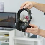 Thomson kabelloser Funk-Kopfhörer mit Ladestation (Over-Ear-Kopfhörer für Fernseher/TV, schnurloser Kopfhörer mit Reichweite 100 m, 863 MHz, PLL-System) – Bild 8