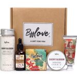 Geschenke für Frauen, 5pc Geschenkbox für Frauen, Kirschblüten Geburtstag Geschenksets, Spa Sets-Badesalz, Handcreme, Seife, Massageöl und Duftkerze. Wellness Set Für Frauen, Muttertag Geschenk