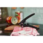 OXO Good Grips Dosenöffner mit Deckelverschluss, Edelstahl, schwarz, 1 EA – Bild 7