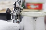 KZGRIT Dosenöffner, Sicherheits Edelstahl, Glatte Kante, Manuell Büchsenöffner Deckelöffner Kapselheber mit Rutschfest Griff und Ergonomischer Drehknopf für Ältlich mit Arthritis – Bild 7