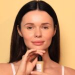 Vergleichssieger, BIO Vitamin C Serum HOCHDOSIERT mit Hyaluron und Bakuchiol, Vegane Naturkosmetik, Anti Falten Gesichtsserum zur Gesichtspflege & Anti Aging Effekt für Damen & Herren, 30 ml – Bild 3