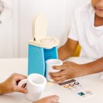 Melissa & Doug Aufbrühen und Servieren Kaffeemaschinen-Set aus Holz | Rollenspiel | Holzspielzeug | 3+ | Geschenk für Jungen oder Mädchen – Bild 3