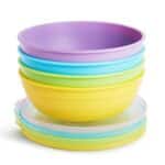 Munchkin Love a Bowls Schalen und Löffelset, 4 Schalen, 4 Deckel und 2 Löffel & Munchkin Kleinkind-Geschirrset mit Schalen, Löffel und Trinklernbecher – Bild 3