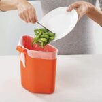 Joseph Joseph IntelligentWaste Totem Compact  – Abfalltrennsystem – Küchenabfalleimer mit getrennten Wertstoff- und Speiseabfallfächern, Deckel mit integriertem Geruchsfilter – Bild 9