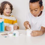 Melissa & Doug Aufbrühen und Servieren Kaffeemaschinen-Set aus Holz | Rollenspiel | Holzspielzeug | 3+ | Geschenk für Jungen oder Mädchen – Bild 7
