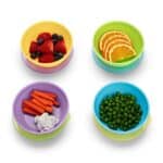 Munchkin Love a Bowls Schalen und Löffelset, 4 Schalen, 4 Deckel und 2 Löffel & Munchkin Kleinkind-Geschirrset mit Schalen, Löffel und Trinklernbecher – Bild 5