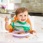 Munchkin Stay Put Teller mit Saugnapf, kinderteller passend für die meisten Hochstuhl-Tabletts, Munchkin Bunte Gabeln und Löffel – Bild 5