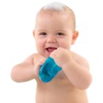 Munchkin Schwimmende Seifenblasen Badespielzeug, 4er-Pack, Modell Sortiert & Playgro Badeboote, 3 Stück, BPA-frei