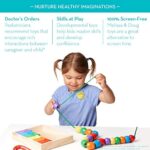 Melissa and Doug grosse Holzperlen zum Auffädeln Kinder | Montessori Fädelspiel ab 3 Jahre Mädchen & Jungen | Montessori Holzspielzeug | Motorikspielzeug mit Fädelperlen | Geschenke für Kleinkinder – Bild 6