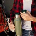 Stanley Classic Legendary Bottle Hammertone Green - Edelstahl Thermosflasche - BPA-frei -  Spülmaschinenfest - Deckel dient als Becher – Bild 11