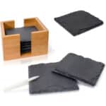 Amazy Schiefer Untersetzer Set (8 Stück) inkl. Kreidestift, Dekorative Glasuntersetzer aus 100% Natur Schieferplatten mit praktischem Halter aus Filz, Tolle Geschenkidee