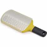 Joseph Joseph Go-to Gadgets 2-teiliges Lebensmittel- und Gemüsezubereitungsset, Reibe und Mandoline – Bild 3