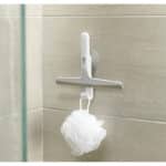 Joseph Joseph EasyStore - Slimline Duschabzieher mit Aufbewahrungshaken für die Duschwand, Abzieher Dusche – Bild 3
