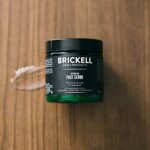 Brickell Men‘s Renewing Face Scrub - Natürliches und organisches Gesichtspeeling für Männer - Porentiefe Gesichtsreinigung mit Jojoba Perlen, Kaffee-Extrakt und Bimsstein – Bild 5