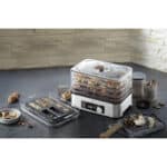 WMF Küchenminis Dörrautomat Edelstahl, Dörrgerät mit 5 Einlegefächer, 30-70°C, 24h-Timer, Obsttrockner, Dehydrator, 2 Boxen, Müsliriegelform, bpa-frei – Bild 11