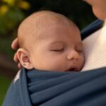 Hoppediz Elastisches Baby-Tragetuch - für Neugeborene ab Geburt (2-9 kg) – Bild 2