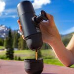WACACO Minipresso , Tragbare Espressomaschine, Kompatibel mit NS-Kapseln (Original von Nespresso und kompatible Produkte), Reisekaffeemaschine, Manuell Betätigt, perfekt für Wandern – Bild 5