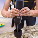 WACACO Minipresso , Tragbare Espressomaschine, Kompatibel mit NS-Kapseln (Original von Nespresso und kompatible Produkte), Reisekaffeemaschine, Manuell Betätigt, perfekt für Wandern – Bild 3