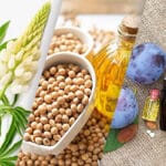 Soja-Isoflavonen und Pflaumenkernöl verbessert werden.