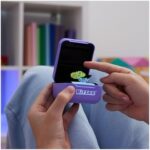 Bitzee - Digitales Haustier zum Anfassen, interaktives Spielzeug mit 15 virtuellen elektronischen Tieren, die auf Bewegung und Berührung reagieren, Geschenk für Kinder ab 5 Jahren – Bild 9