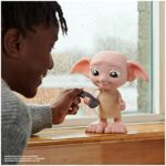 Interaktive Dobby-Puppe -  Harry Potter's Hauself mit 30+ Geräuschen & Bewegungen – Bild 2