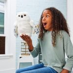Harry Potter's Interaktive Plüsch-Eule Hedwig - 15+ Geräusche & Bewegungen – Bild 3