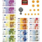 Spielgeld Münzen : 6 x 1 Cent ; 2 x 2 Cent ; 2 x 5 Cent ; 2 x 10 Cent Scheine : 2 x 5, 2 x 10, 2 x 20, 2 x 50, 2 x 100, 2 x 200, 2 x 500