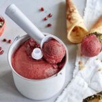 SPRINGLANE Eismaschine Elli 1,2 L mit Selbstkühlkompressor, Edelstahl, Rezeptheft