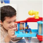 PAW Patrol, Lookout Tower, Hauptquartier Spielset mit 1 Chase Basis Fahrzeug, 2 Chase Figuren und Zubehör