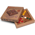 LOGOPLAY Pig Hole - Lustiges Würfelspiel mit Keramik-Schweinchen