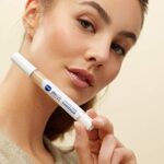 NIVEA Hyaluron 3IN1 Anti-Age Concealer – Augenringe, Rötungen & Pickel (4 ml)