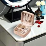 Eucomir Mini Schmuckkästchen für Damen – Reise-Schmuckbox aus PU-Leder, Klein & Praktisch für Ringe, Ohrringe & Ketten