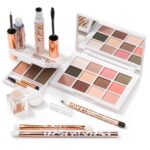 LAHAYE Beauty Adventskalender 'WILD X-MAS' 2024 – 24 Hochwertige Produkte, Perfektes Geschenkset