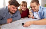 MicroMacro - Crime City 2 - Full House & Edition Spielwiese - Spiel des Jahres 2021