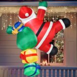 Weihnachtsmann mit Geschenktüten