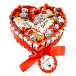 Kinderschokolade Valentinsgeschenk – Herzbox mit Kinder Riegel, Happy Hippo & mehr für sie & ihn