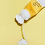 [ma:nyo] Pure & Deep Cleansing Foam (100ml) – 99% Porenreinigung mit 10-Blüten-Komplex & Ceramid