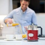Russell Hobbs Retro Wasserkocher 1,7L – Edelstahl, 2400W, mit Temperaturanzeige