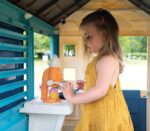Smoby Spielhaus Sweety Corner – Indoor & Outdoor mit Verkaufstheke und Zubehör, ab 2 Jahren