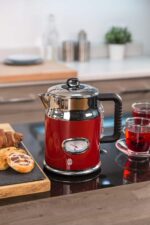 Russell Hobbs Retro Wasserkocher 1,7L – Edelstahl, 2400W, mit Temperaturanzeige