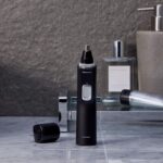 Panasonic ER-GN300 Nasen-, Ohren- & Augenbrauentrimmer, wasserdicht, batteriebetrieben, Schwarz