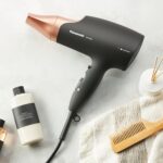 Panasonic EH-NA63 Nanoe Haartrockner – 2000W, Diffusor & Styling-Düse, für Glanz & Pflege, Roségold