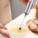 MOSUO Elektrischer Milchaufschäumer – USB, Edelstahl, Doppel-Schneebesen