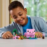 LEGO Minecraft Babyschwein-Haus