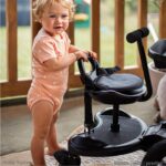 Moby-System Kinderwagenverlängerung mit Sitz & LED-Rädern – Universal Buggy Board für ältere Kinder – Bild 4
